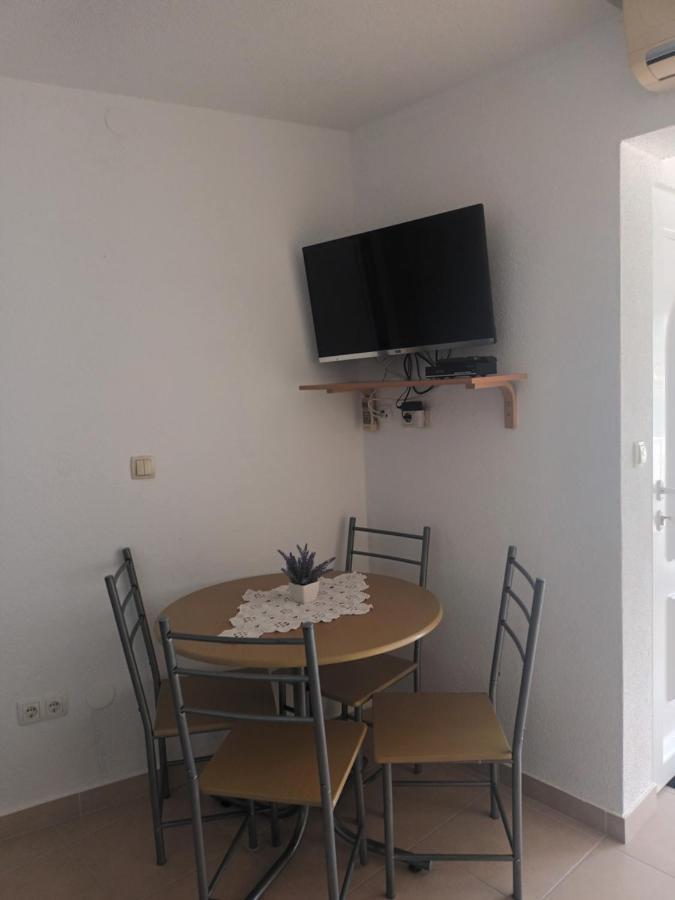Volat Apartments Betina  Bagian luar foto