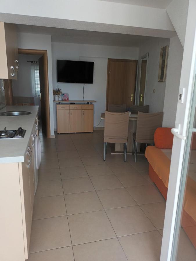 Volat Apartments Betina  Bagian luar foto