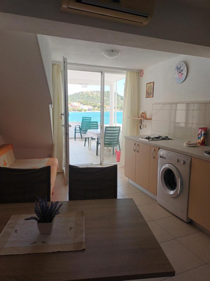 Volat Apartments Betina  Bagian luar foto