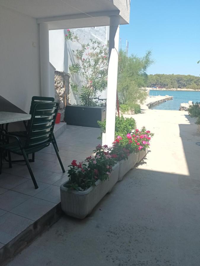 Volat Apartments Betina  Bagian luar foto
