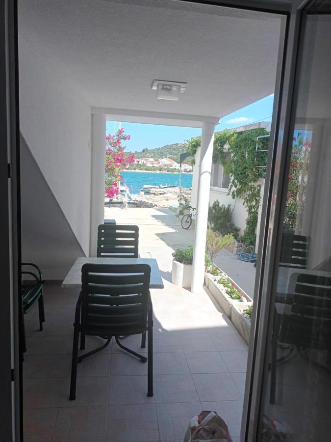 Volat Apartments Betina  Bagian luar foto