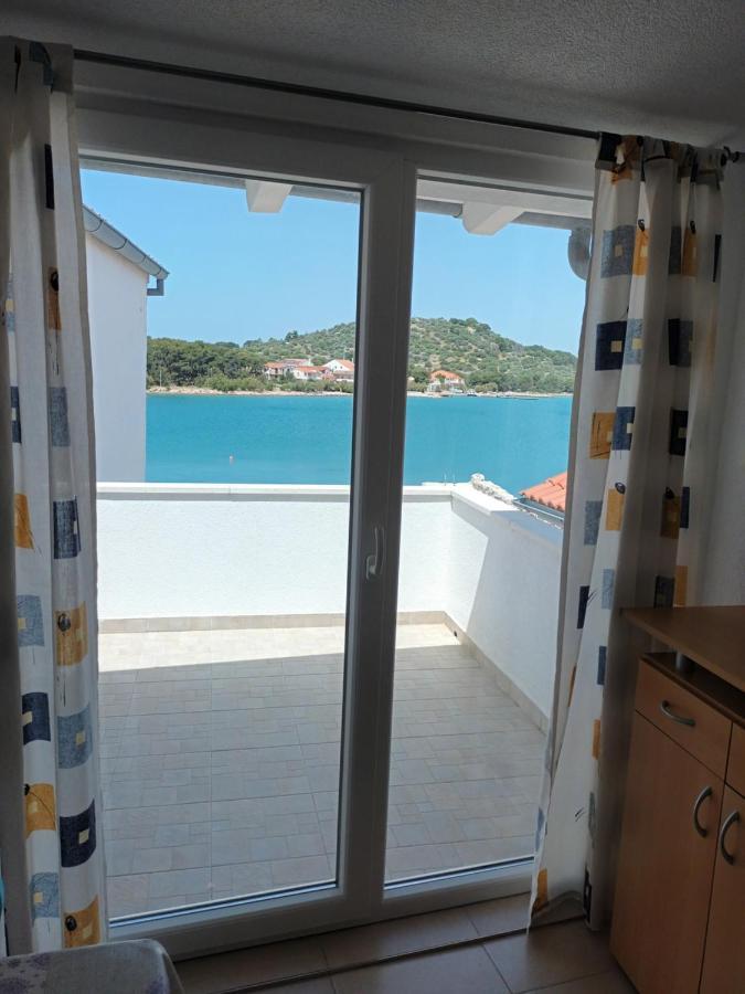 Volat Apartments Betina  Bagian luar foto