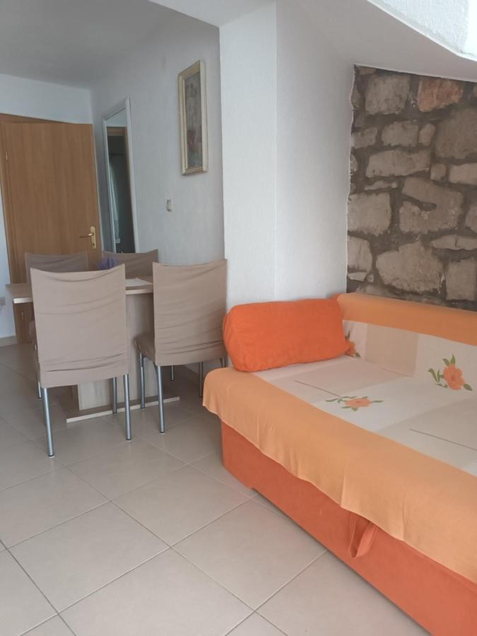 Volat Apartments Betina  Bagian luar foto