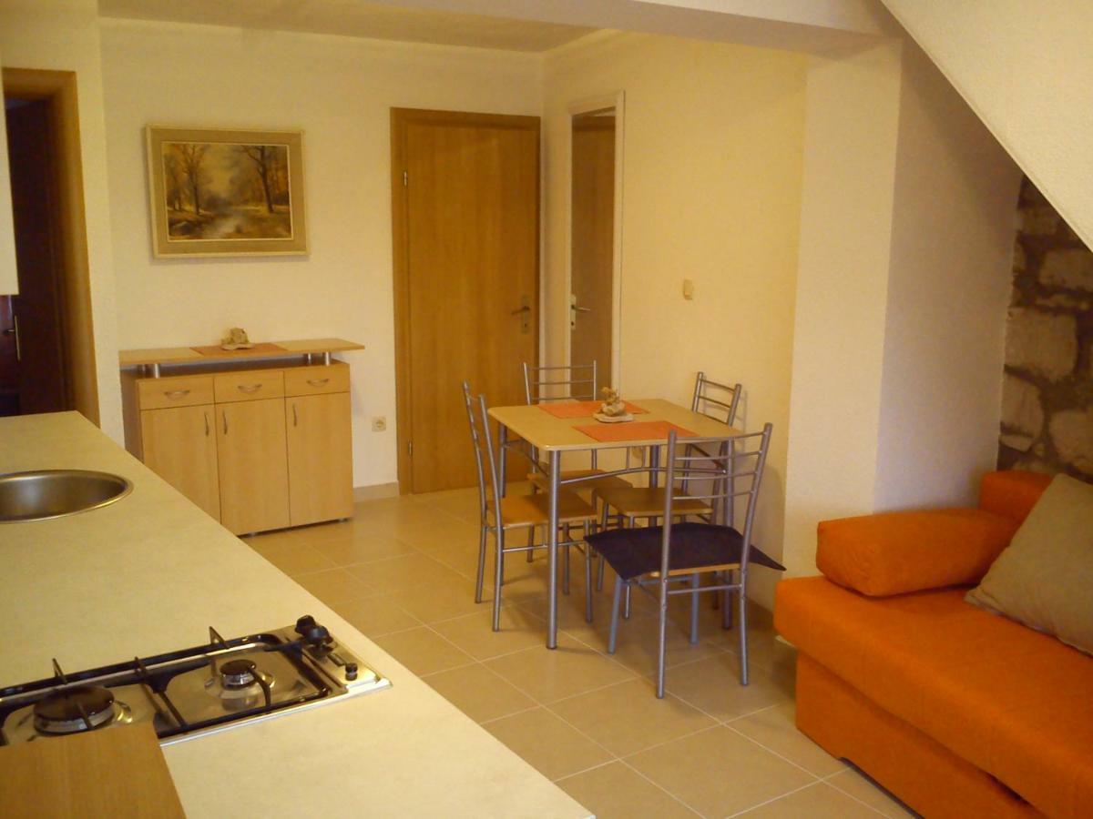 Volat Apartments Betina  Bagian luar foto