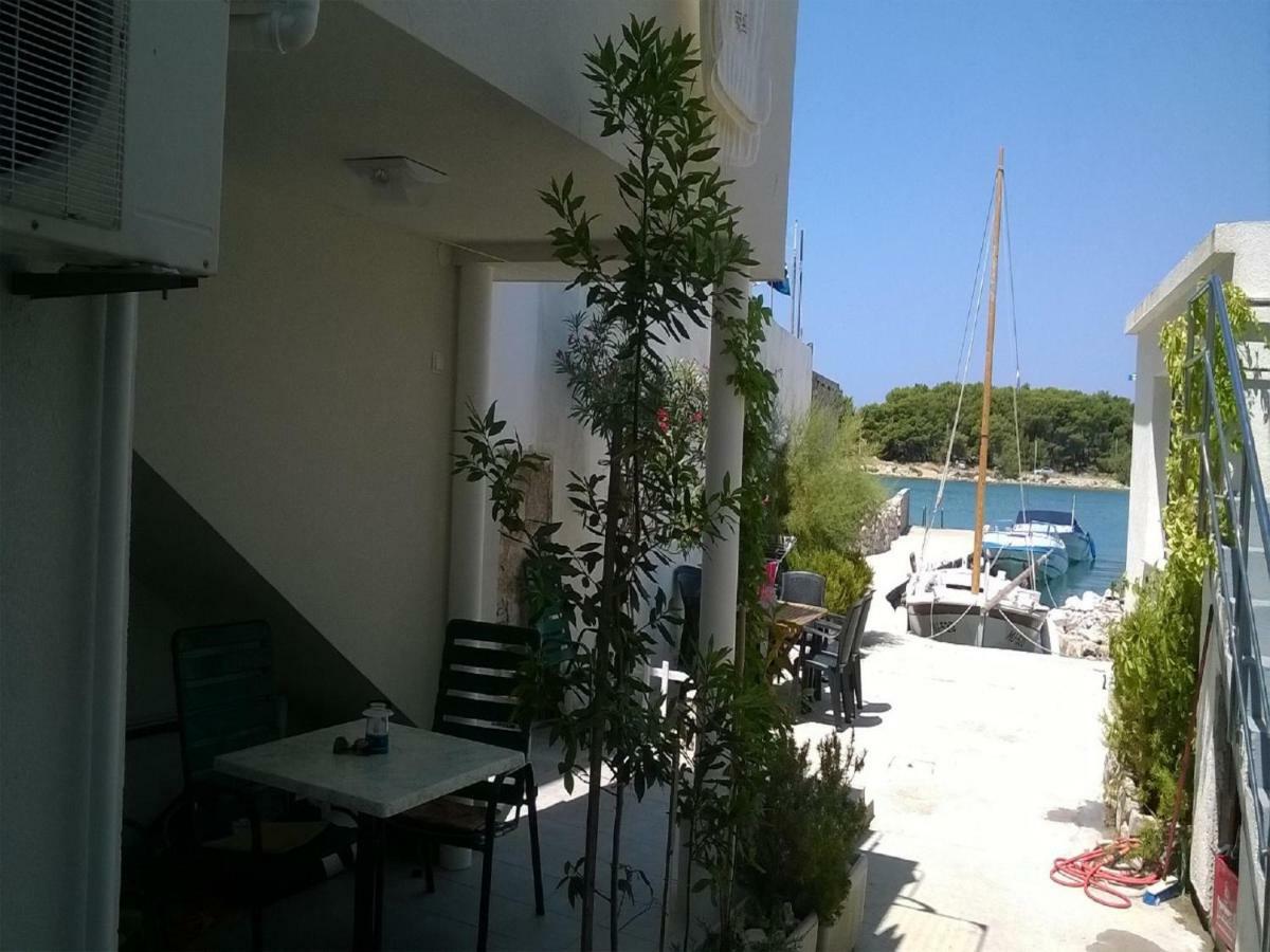 Volat Apartments Betina  Bagian luar foto
