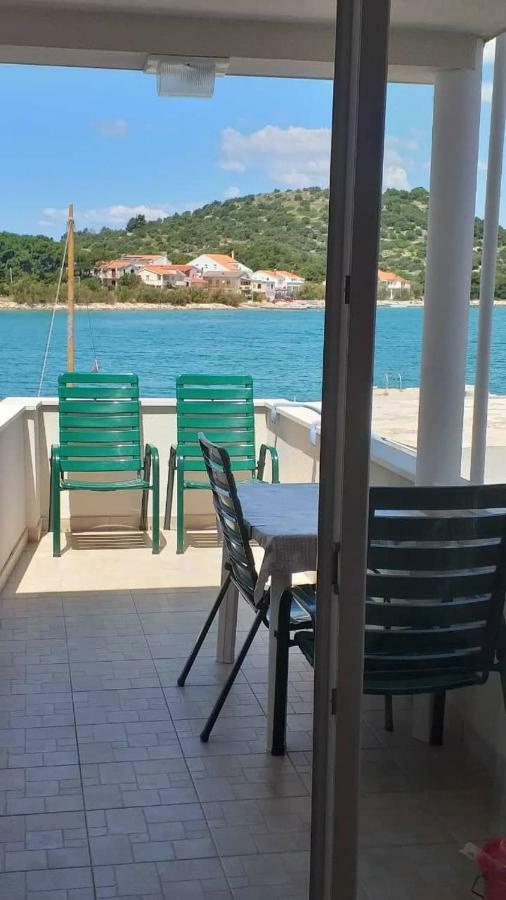 Volat Apartments Betina  Bagian luar foto