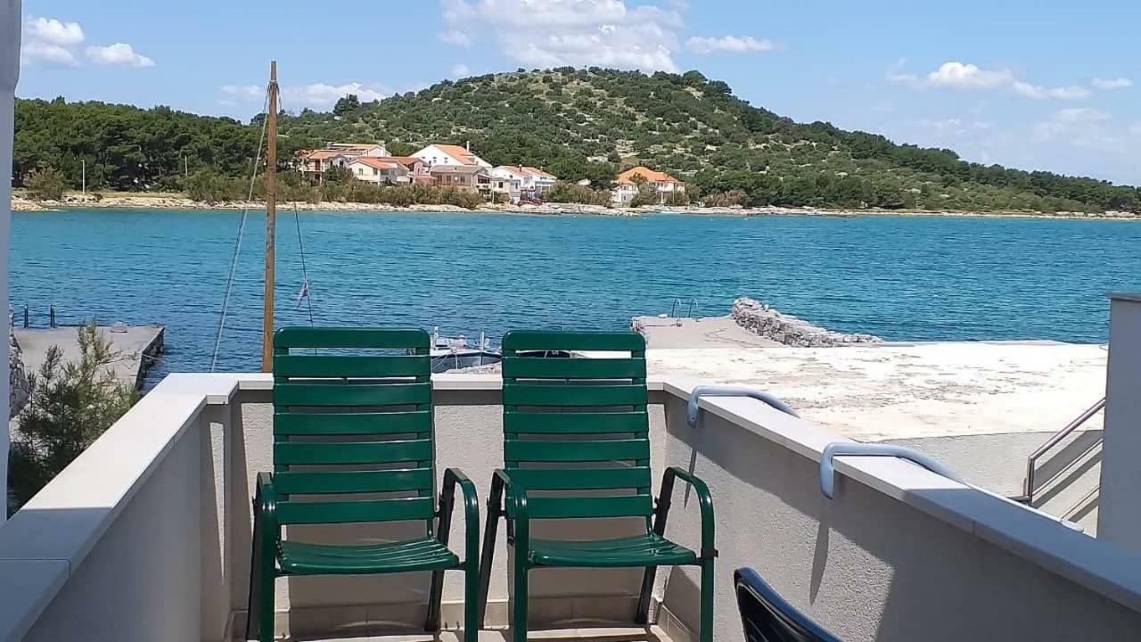 Volat Apartments Betina  Bagian luar foto
